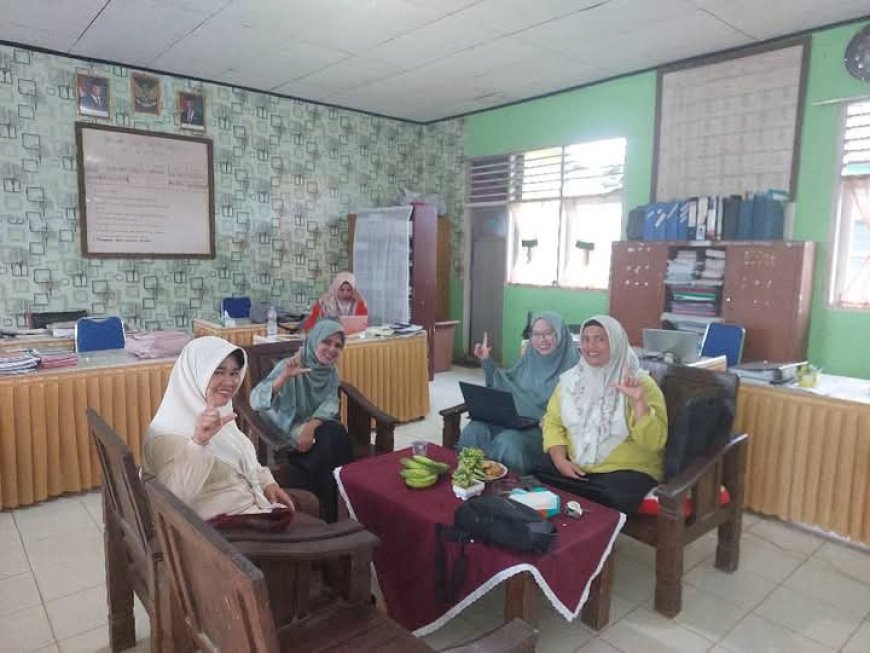 TBM Rumah Edukasi Kunjungi SDN 18 Kumanis untuk Berbagi Ilmu dan Keterampilan
