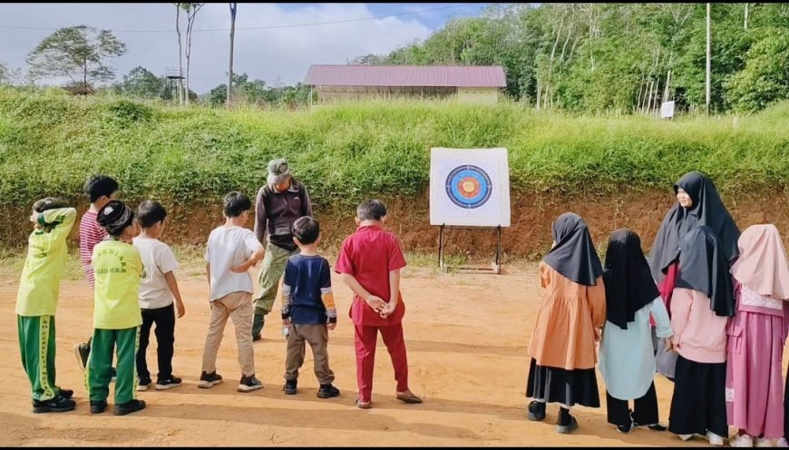 Kegiatan Panahan Mingguan di Lapangan Cendekia Muslim: Latih Fokus dan Konsentrasi