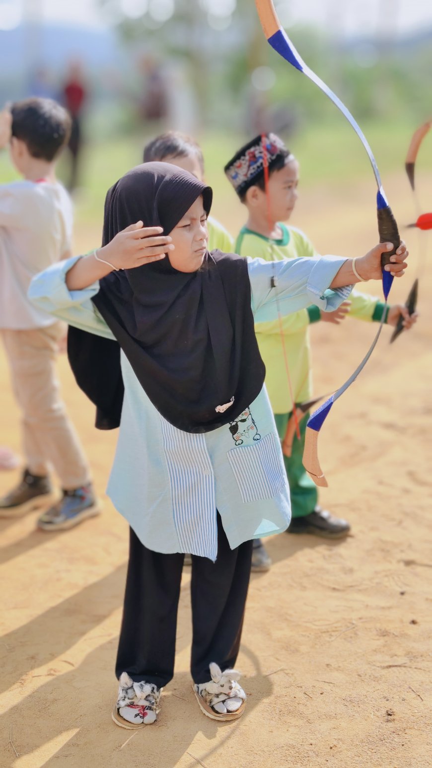 Kegiatan Panahan Mingguan di Lapangan Cendekia Muslim: Latih Fokus dan Konsentrasi